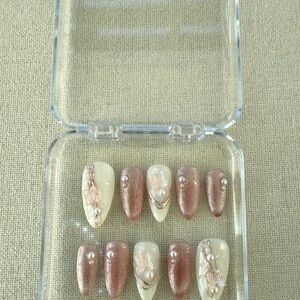 Elegant Pink and Cream Press-On Nails